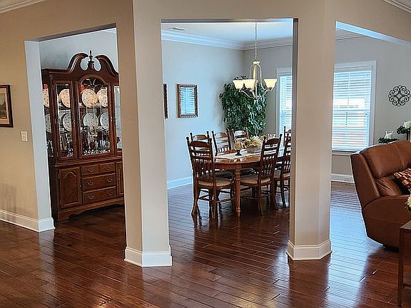 5th image of 566 Deer Valley Dr