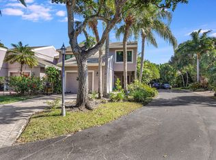 6650 Thornhill Ct, Boca Raton, FL 33433