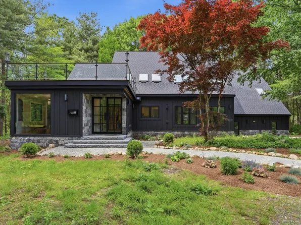 366 River Rd, Carlisle, MA 01741