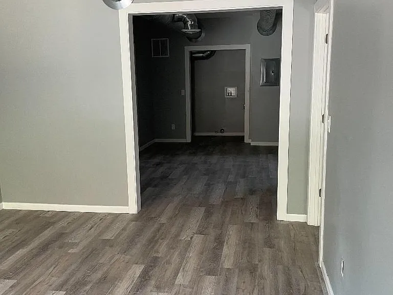 Front 1 bedroom