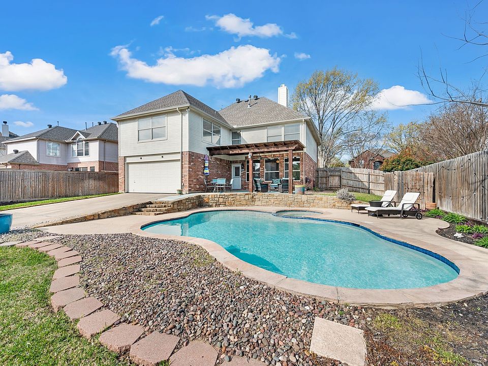 1st image of 1633 Mountain Laurel Dr
