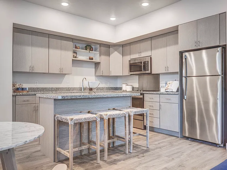 Hawthorne Townhomes — Photo 3