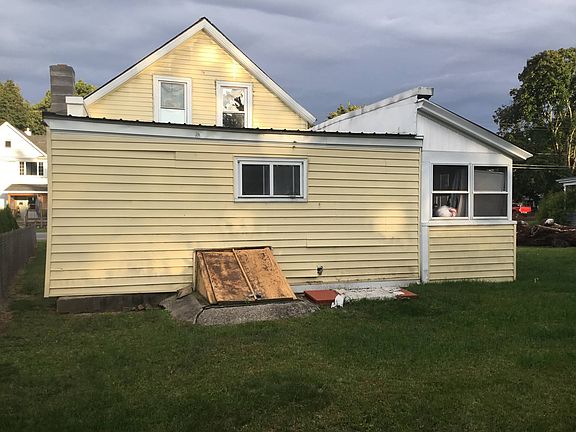 3rd image of 35 Burgoyne Ave