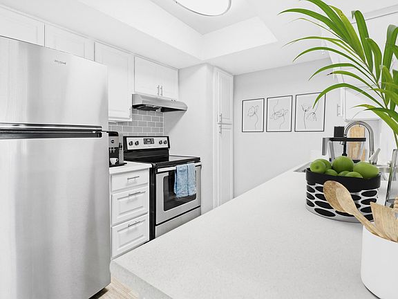 2nd image of 2311 E Union Hills Dr #252