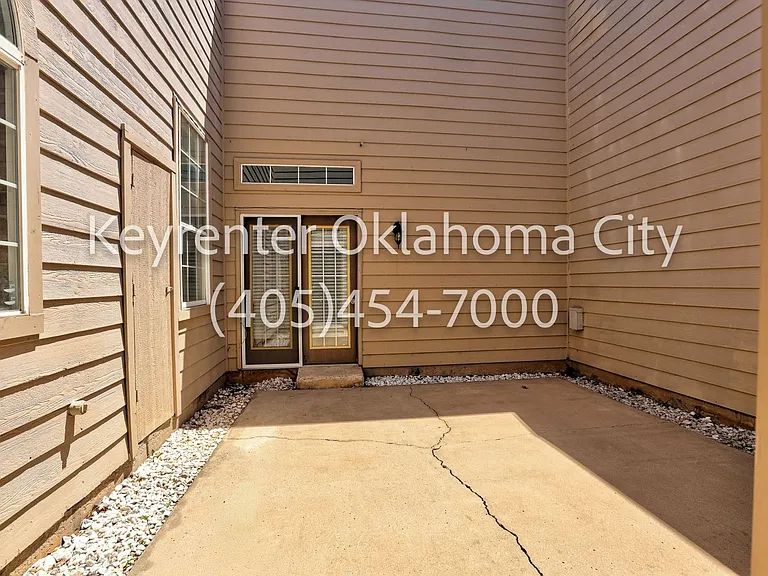 12100 Blueway Ave — Photo 39