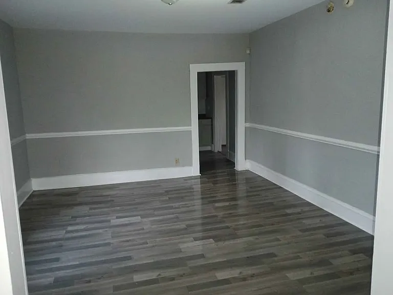 404 Chisholm St — Photo 9