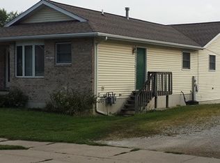 425 W 4th St, Spring Valley, IL 61362