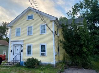 18 Noyes Ave, Pawcatuck, CT 06379