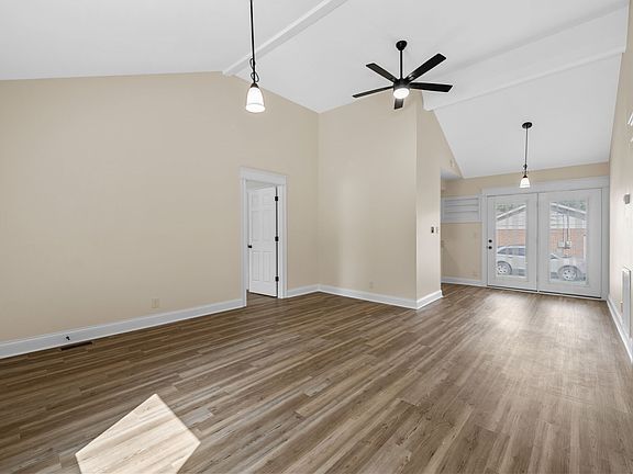 5th image of 324 Welchwood Dr