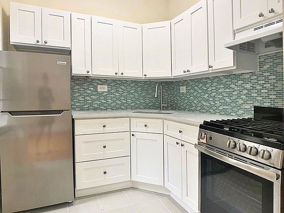 4th image of 612 W 137th St APT 27