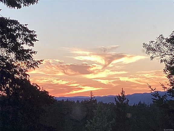 4th image of 762 Seedtree Rd