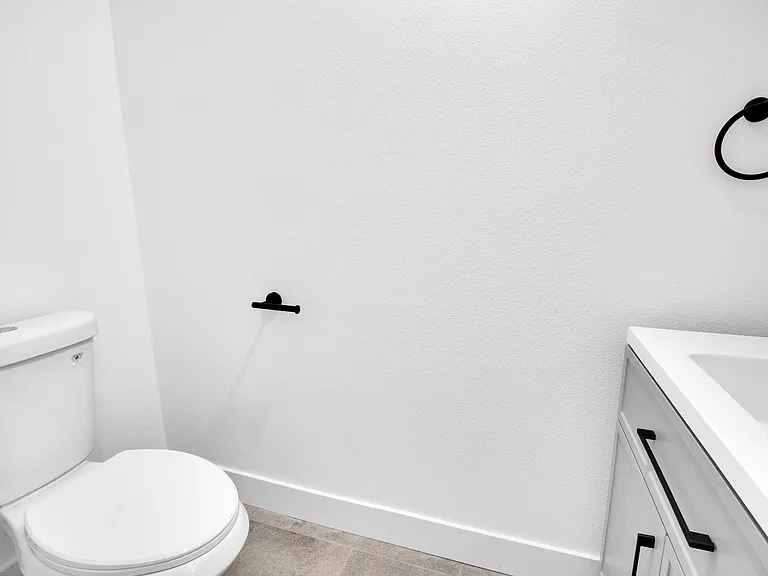 6818 Florence Pl #B — Photo 13