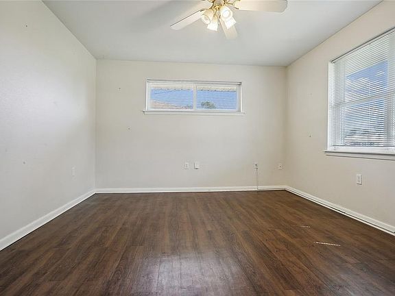 4th image of 110 Gravolet St