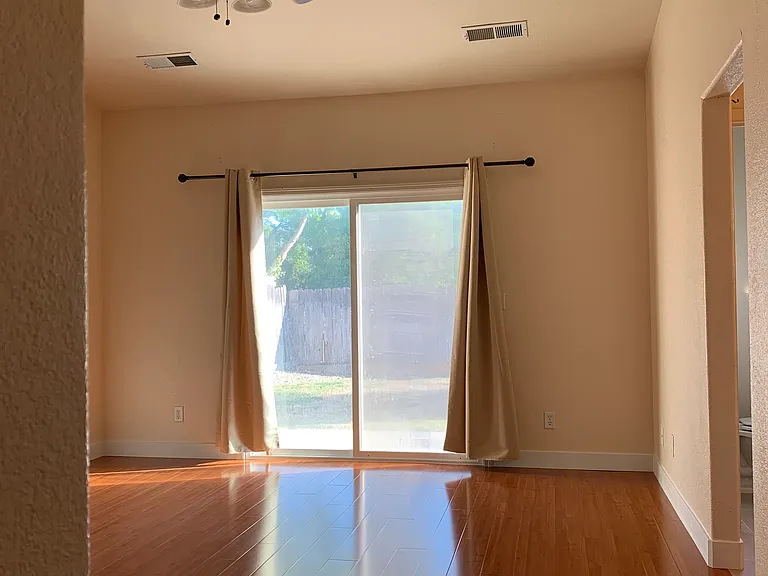 1378 Christopher Dr — Photo 8