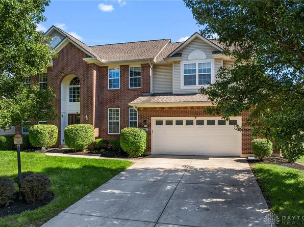 90 Triple Crown Cir, Springboro, OH 45066