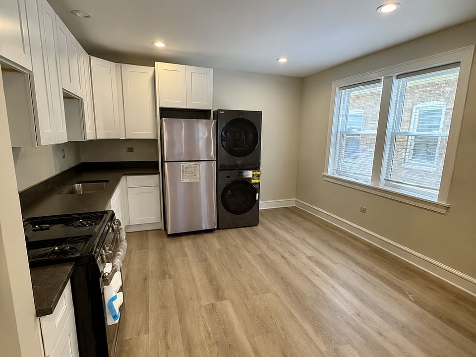 1st image of 2953 N Linder Ave Unit 1