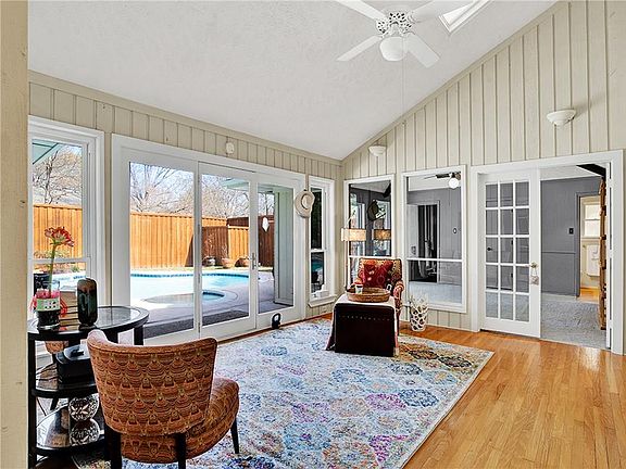 5th image of 4004 Old Orchard Dr