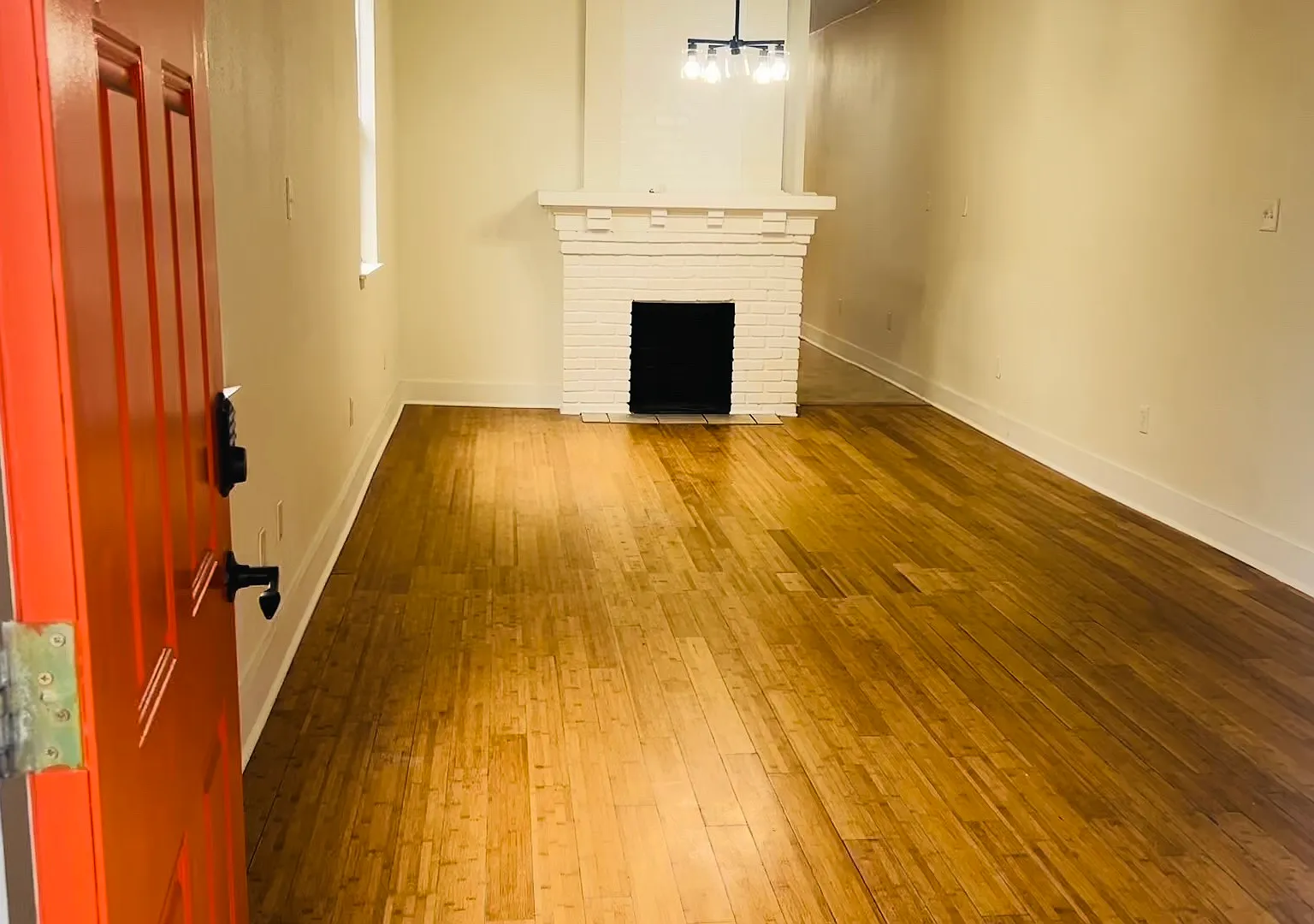 2 bed, 1000 sqft, $1,800 — Photo 2