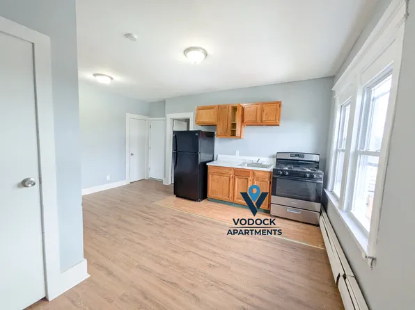 1123 Main St #9, East Hartford, CT 06108