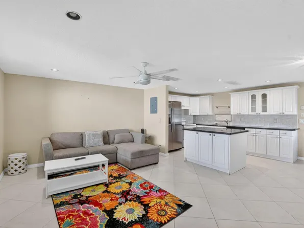 258 Monaco Way #258-F, Delray Beach, FL 33446