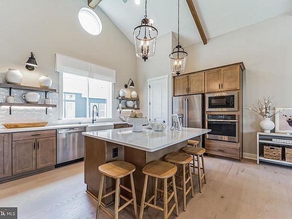 2nd image of 111 Flycatcher Way