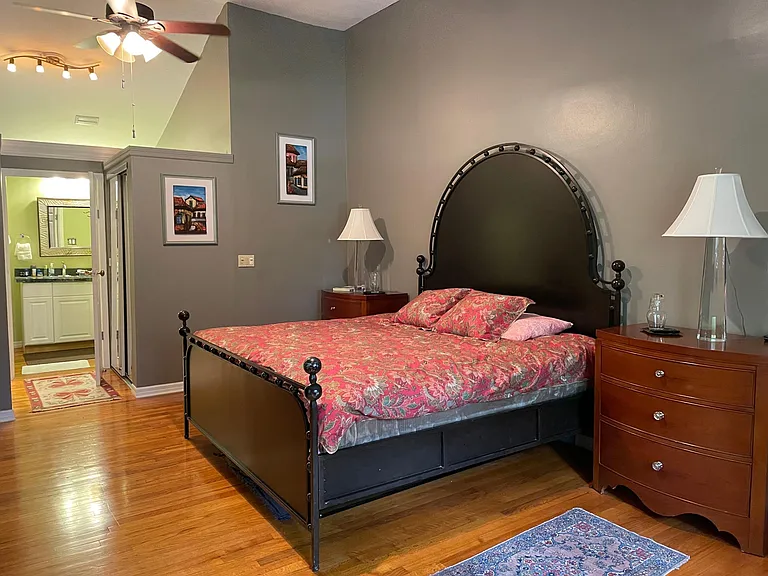 1310 Willow Rd — Photo 10