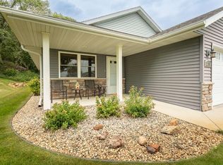 2211 Ridgedale Dr SE, Alexandria, MN 56308