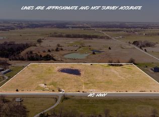 8479 Northeast Ave, Clinton, MO 64735