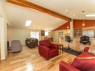 590 Stonegate St, Eugene, OR 97401