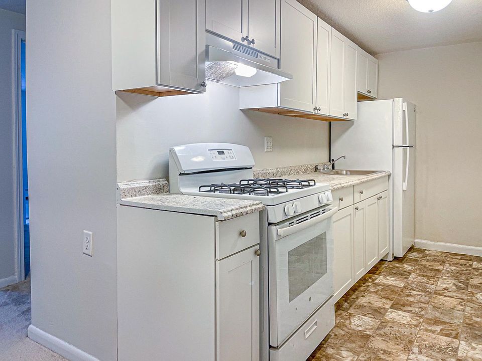 1st image of 199 Aiken Ave #12