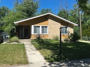 846 S Hawthorne Ave, Elmhurst, IL 60126