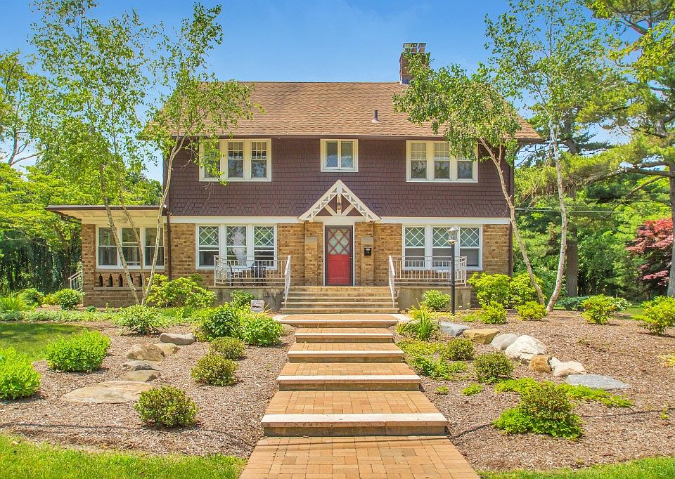 Pristine Colonial