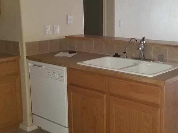 2nd image of 470 Acoma Blvd S Unit 125
