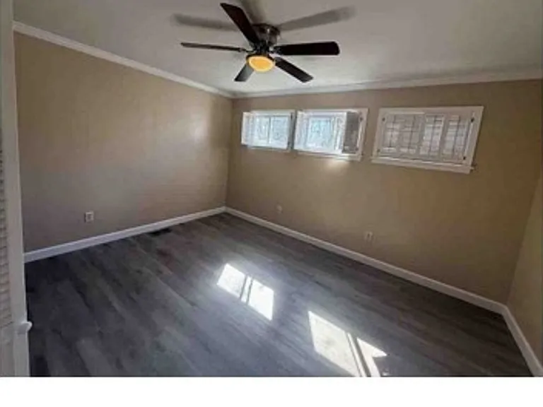 341 E Northside Dr — Photo 11