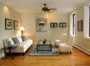 36 Hull St APT 3, Boston, MA 02113