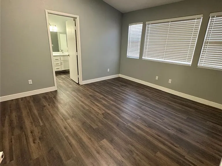 4339 Coyote Crest Ct — Photo 9
