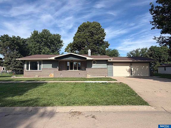 2nd image of 330 Fairview Dr