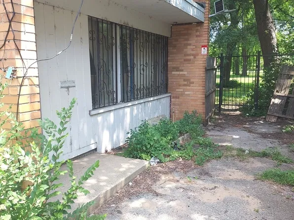 7829 S South Shore Dr APT H, Chicago, IL 60649