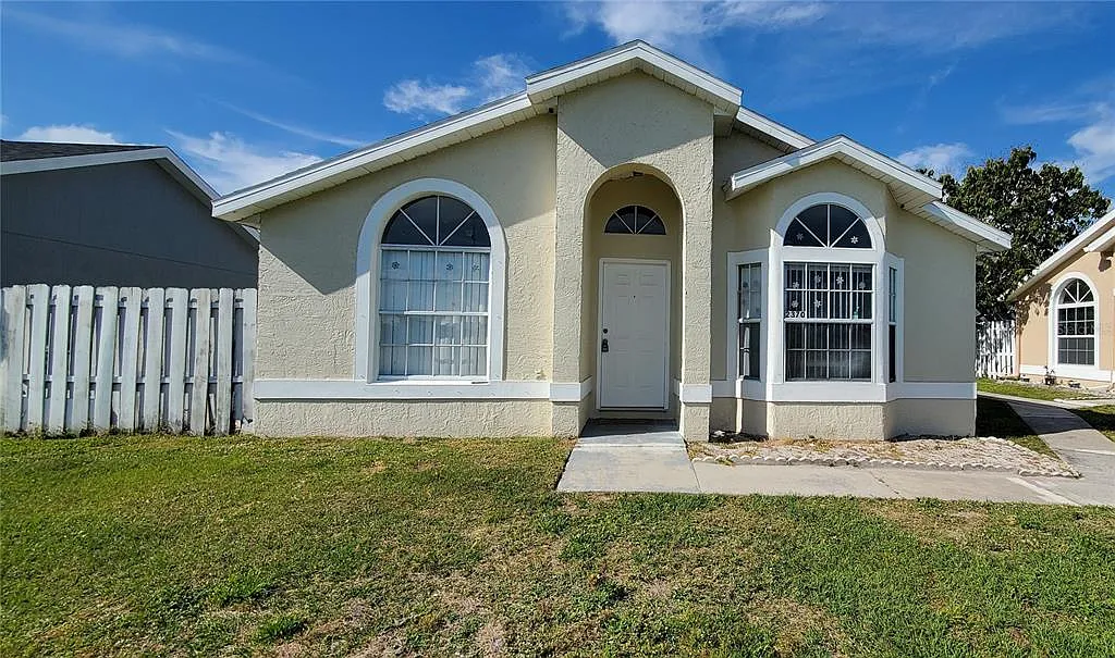 3 bed, 2.0 bath, 1263 sqft, $1,850 — Photo 1