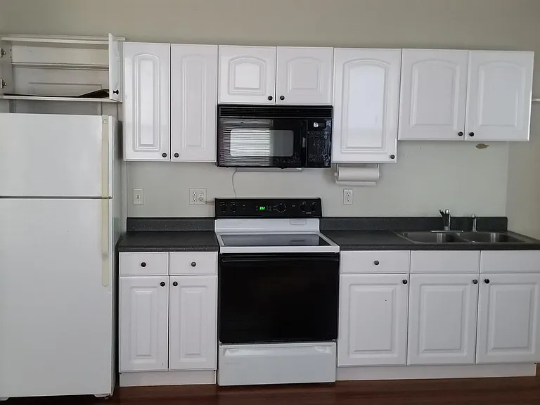 508 E Duffy St #B — Photo 13
