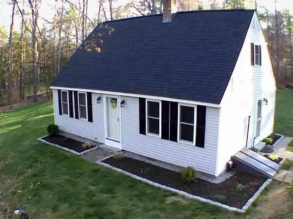 224 Shore Drive, Henniker, NH 03242