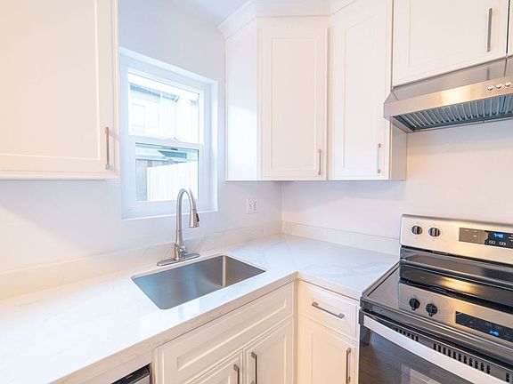 4th image of 28222 Lustig Ct #19