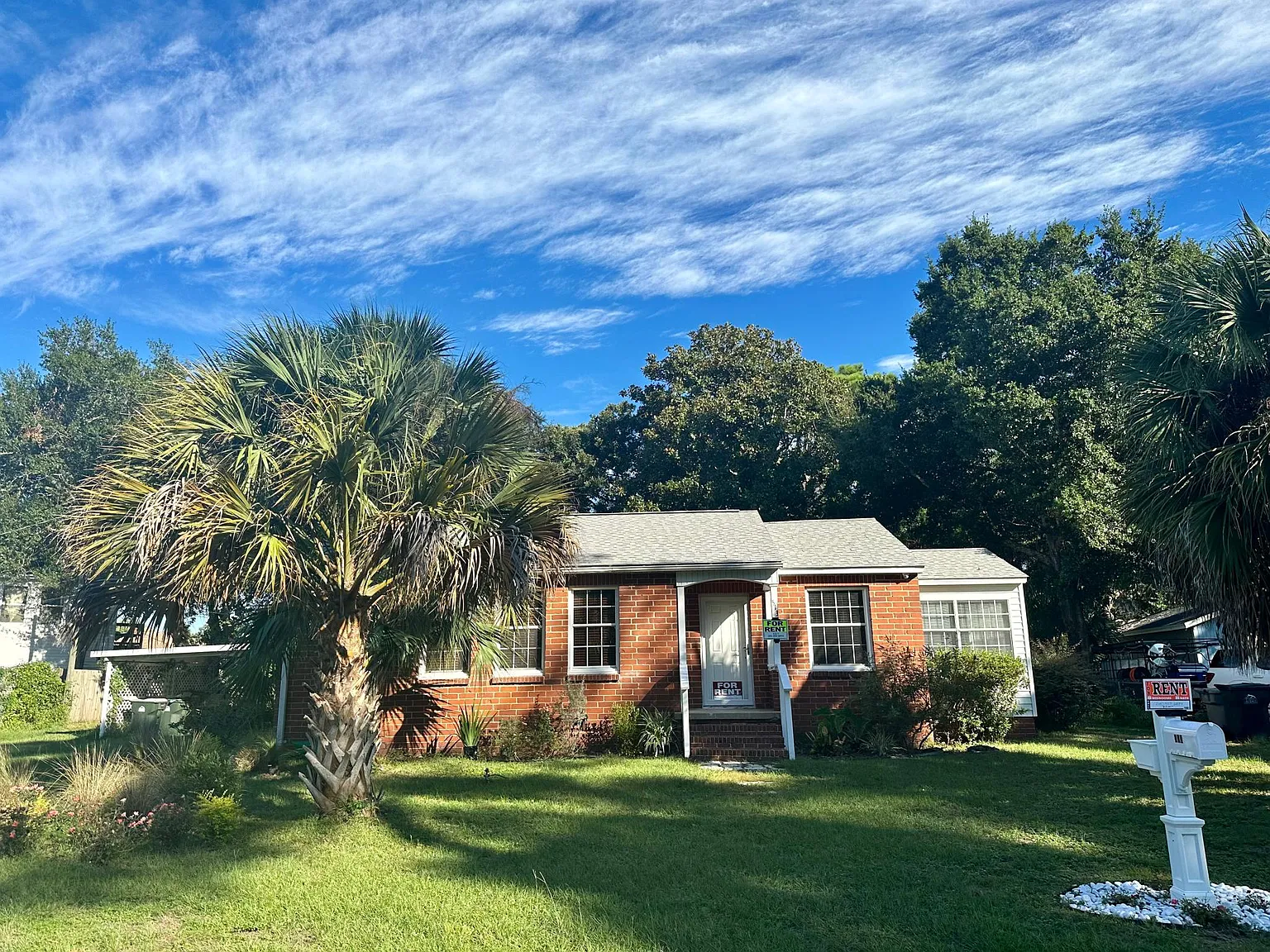 4 bed, 1470 sqft, $2,100 — Photo 1