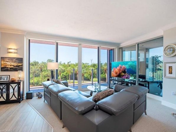 6101 Pelican Bay Blvd APT 103