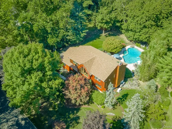 3 Henry Court, Montebello, NY 10901