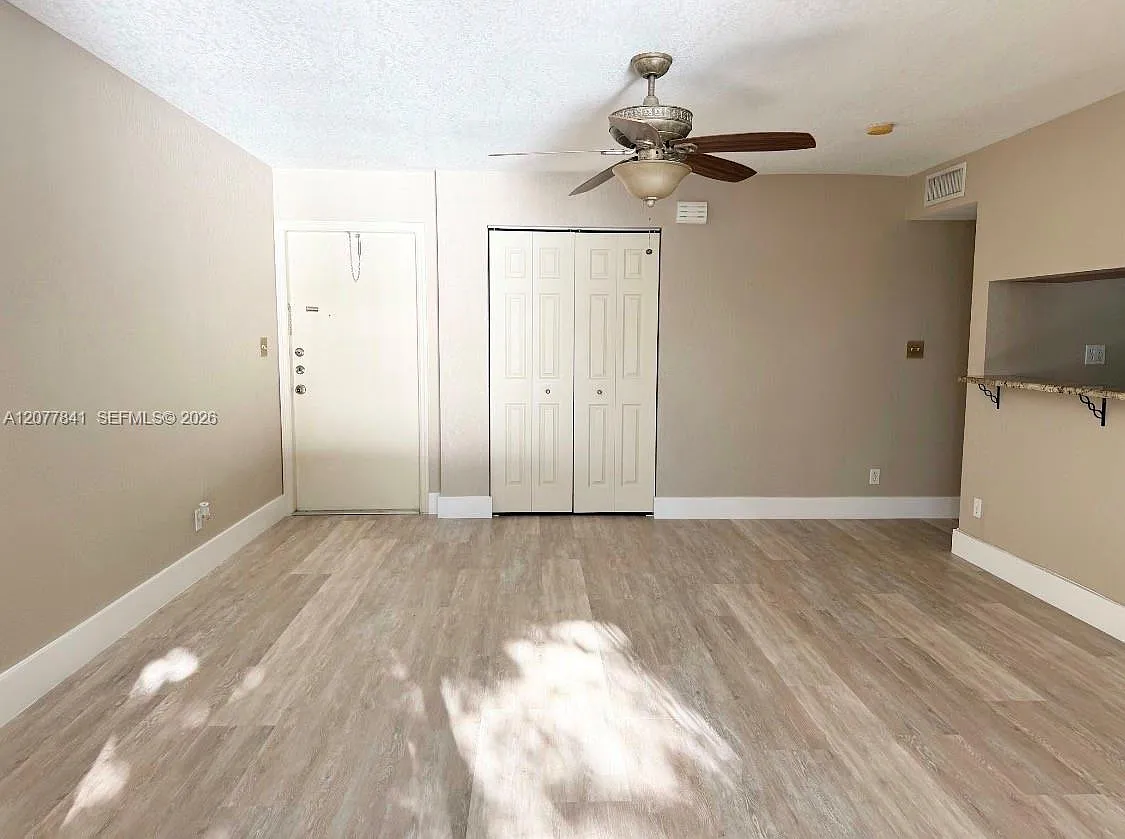 Welleby Townhome 1 Condo — Photo 2