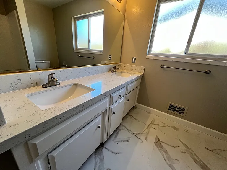 20607 Russell Ln — Photo 18