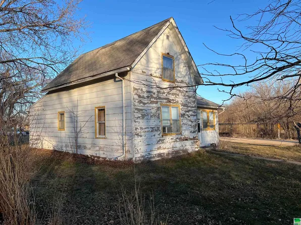 35386 2nd St, Le Mars, IA 51031