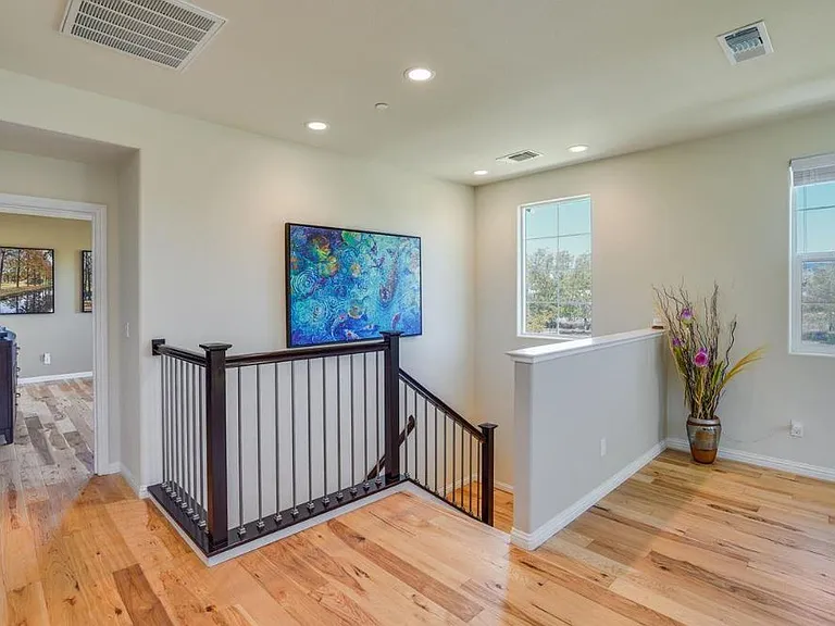 2612 Admiral Cir — Photo 13