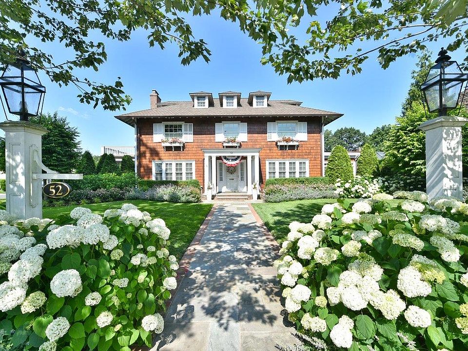 1st image of 52 Nassau Boulevard